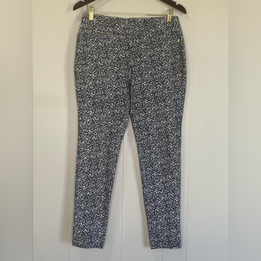 Women’s black flowered, Michael Kors pants size medium, 8 to 10